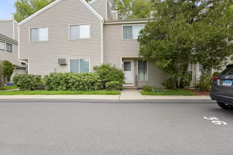 18 Cherokee Ct #18, Cromwell, CT 06416