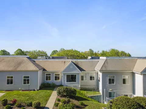 267 Melba St #B37, Milford, CT 06460