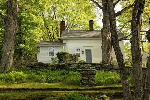 83 Scofield Hill Rd, Washington, CT 06794