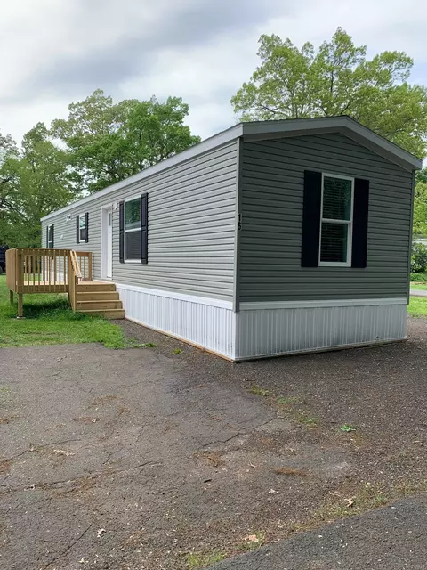 1900 N Broad St #16, Meriden, CT 06450
