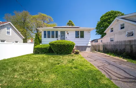 51 Palmetto Trl, East Haven, CT 06512