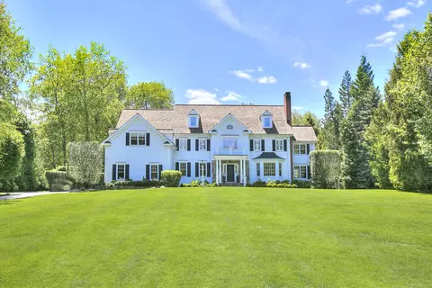 22 Woody Ln, Westport, CT 06880