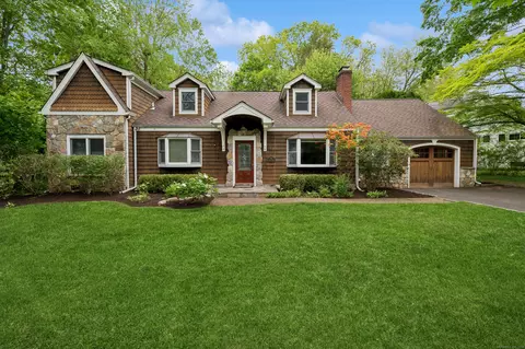 81 Nichols Ave, Stamford, CT 06905
