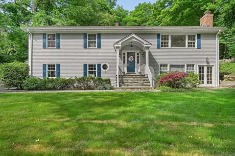 48 Rural Dr, New Canaan, CT 06840