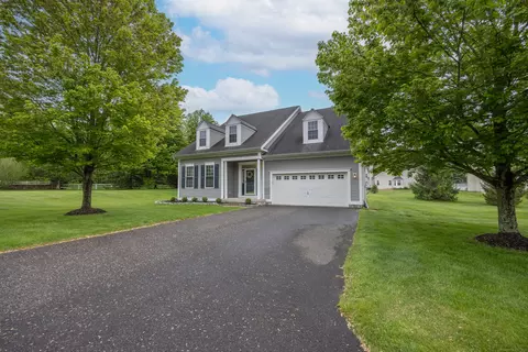1 Chatham Ct #1, Middlebury, CT 06762