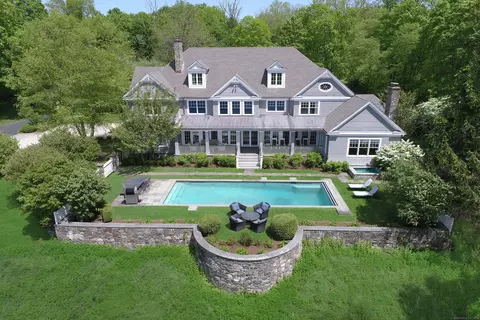 67 Peaceable St, Ridgefield, CT 06877