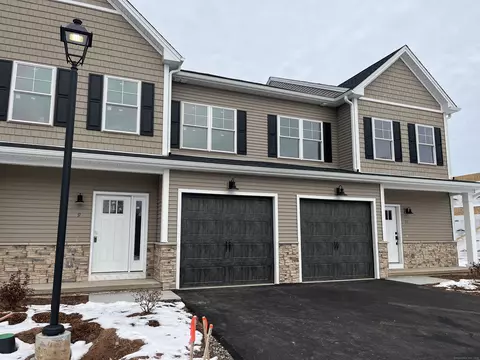 9 Chatsworth Ct, Manchester, CT 06042