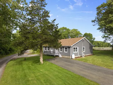 15 Green Hill Rd, Madison, CT 06443