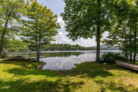 25 Arrow Point Rd, Warren, CT 06777