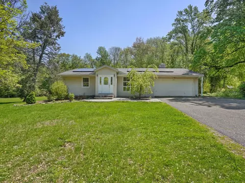 45 Merrimac Dr, Trumbull, CT 06611