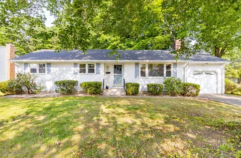 123 Jeffrey Ln, Newington, CT 06111