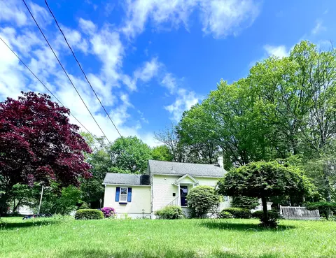 115 Stanton Ave, Winchester, CT 06098