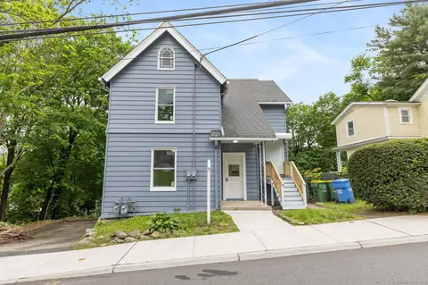 45 Aurora St, Waterbury, CT 06708