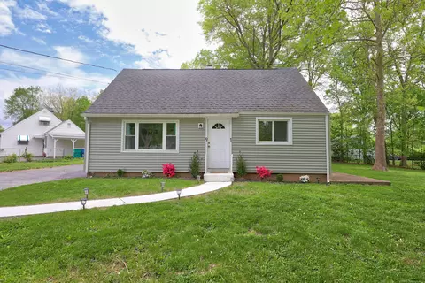 91 E Harold St, Bloomfield, CT 06002