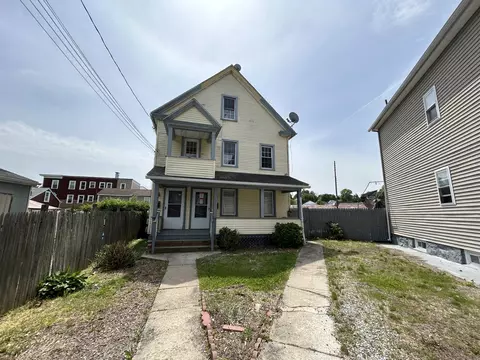 26 Connecticut Ave, New London, CT 06320