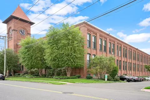 25 Grand St #102, Norwalk, CT 06851