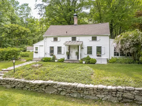 301 Westport Rd #301, Wilton, CT 06897