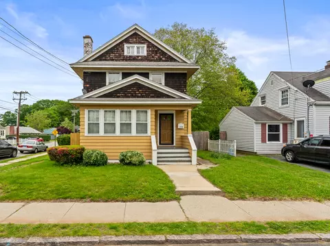 245 Ledyard St, New London, CT 06320