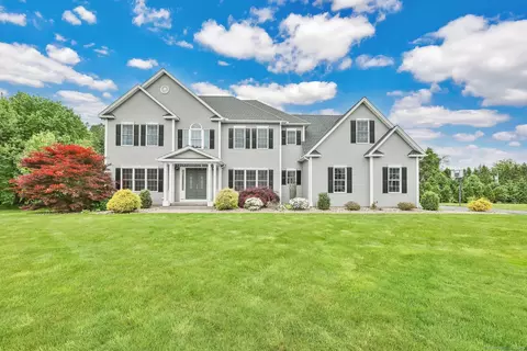 10 Gilbert Ln, South Windsor, CT 06074