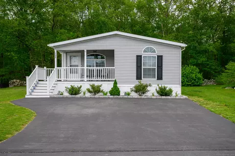 132 Stephen Dr, Stonington, CT 06378