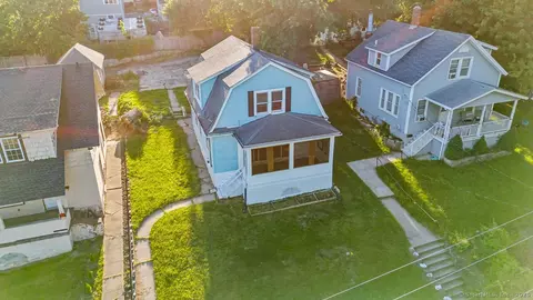 593 Cooke St, Waterbury, CT 06710