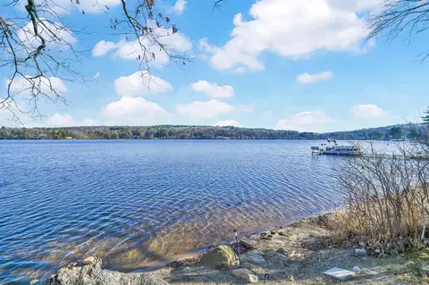 75 W Shore Rd, Ellington, CT 06029