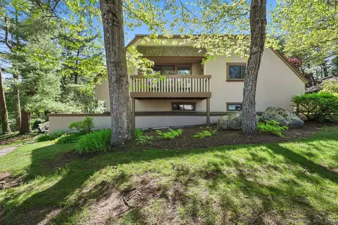 55 Great Meadow Ln #55, Avon, CT 06001
