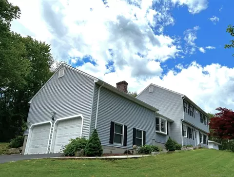 397 Walnut Hill Rd, Thomaston, CT 06787