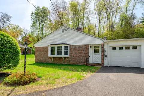 3 Lambert Ln #3, Brookfield, CT 06804 photo 1
