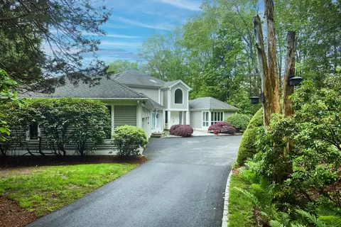 15 Arrowhead Way, Weston, CT 06883