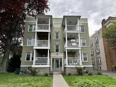 40 Robin Rd #305, West Hartford, CT 06119