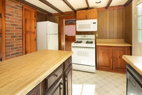 Kitchen - 47 E Main St, Salisbury, CT 06068 photo 1 of 4
