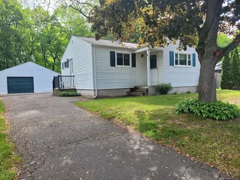 6 Concord Ter, Enfield, CT 06082