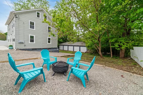 253 N Main St, Norwich, CT 06360