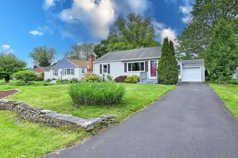 73 Federal St, West Hartford, CT 06110