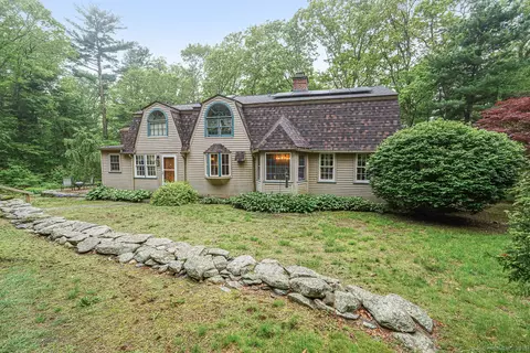 9 Pheasant Ln, Brooklyn, CT 06234