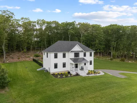3 Ridge Valley Rd, Sandy Hook, CT 06482