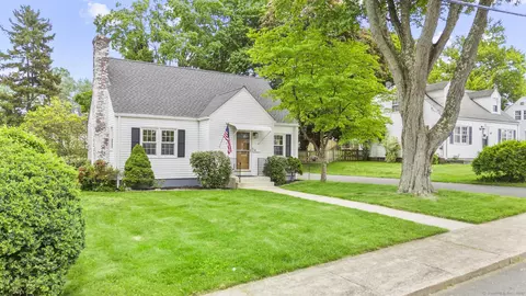 29 Oleary Dr, Manchester, CT 06040