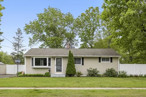 53 Roosevelt Blvd, Enfield, CT 06082