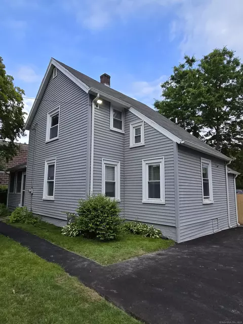 11 Caya Ave, West Hartford, CT 06110