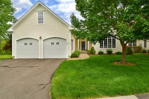 10 Dewberry Way #10, Suffield, CT 06078