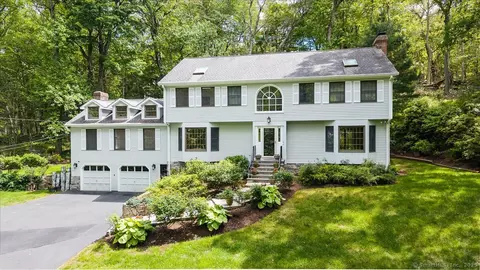 4665 Black Rock Tpke, Fairfield, CT 06824