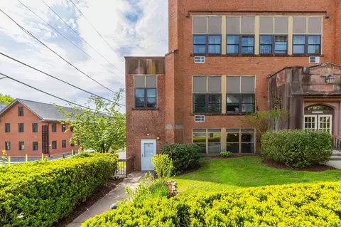 201 College St #3, Middletown, CT 06457