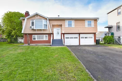 110 Quince St, Bridgeport, CT 06606