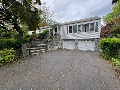 48 Bailey St, Trumbull, CT 06611 photo 1