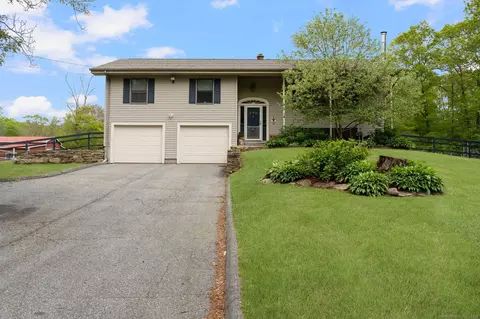 232 Bailey Hill Rd, Killingly, CT 06239