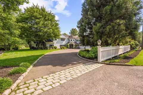 166 Long Lots Rd, Westport, CT 06880