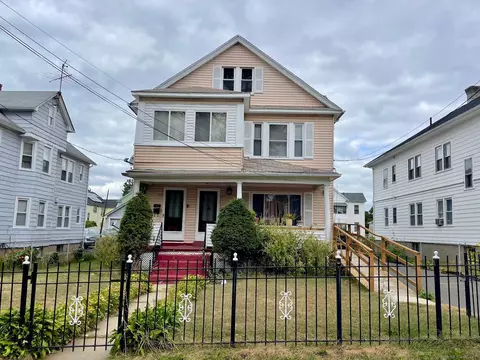 190 Holcomb St, Hartford, CT 06112