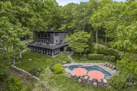 150 Brush Hill Rd, Lyme, CT 06371
