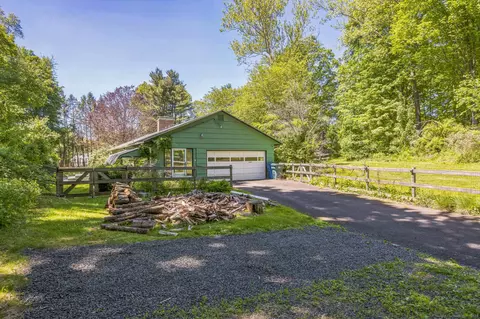200 Willow St, Hamden, CT 06518